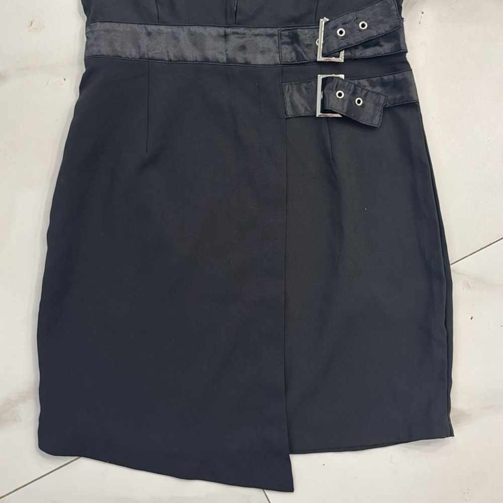 PrettyLittleThing Black Sleeveless Mini Dress with Buckles.  Sz 6 - Picture 9 of 14